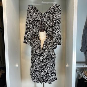 Notations 2 Piece set, Button Down Sleeveless Shirt and Shorts Size 2X